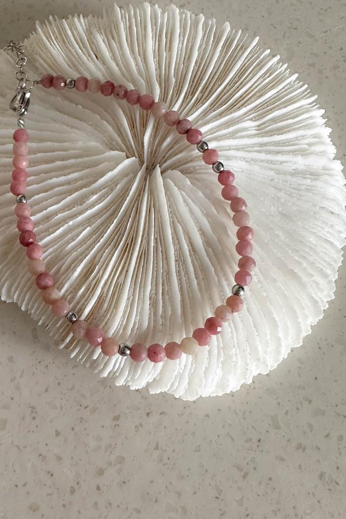 Браслет из родонита