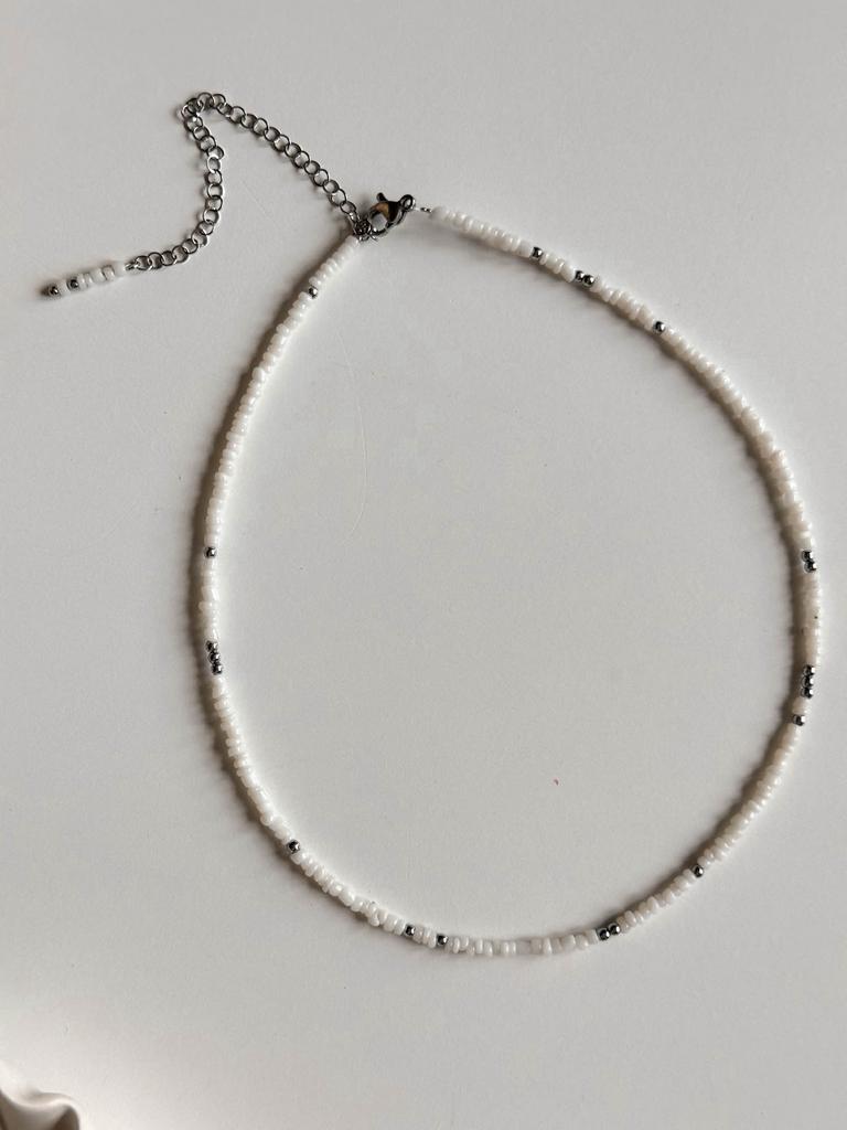 Чокер из коралла