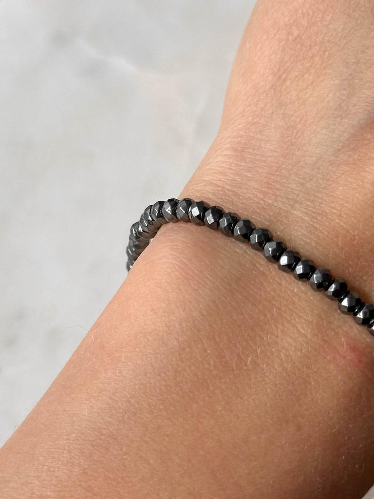 Браслет из гематита