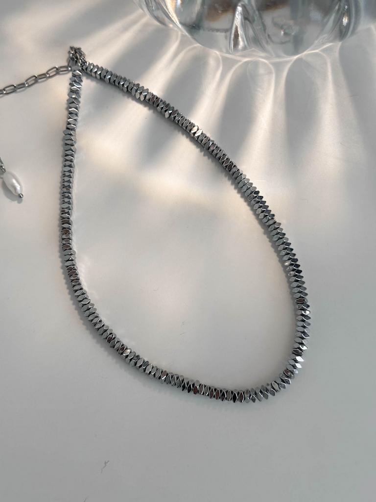 Чокер из гематита SPARKS