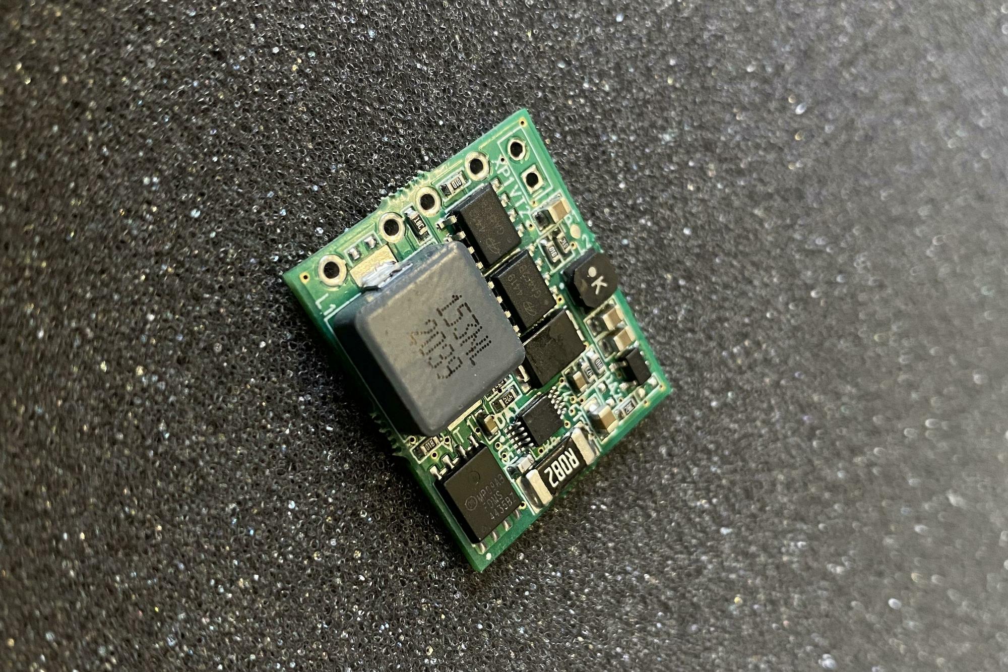 Импульсный драйвер для CREE XHP70.2, XHP50.2 c регулировкой яркости и выключением