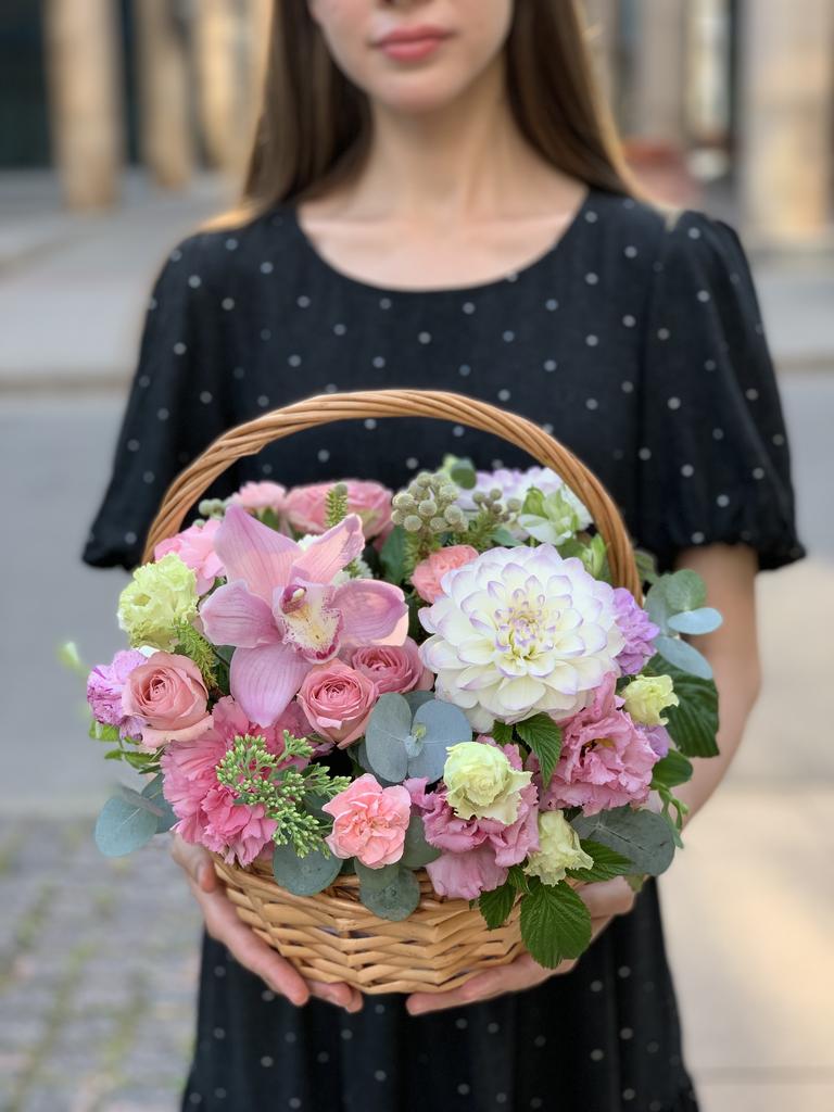 КОРЗИНА ЦВЕТОВ BLOOM BOX 135