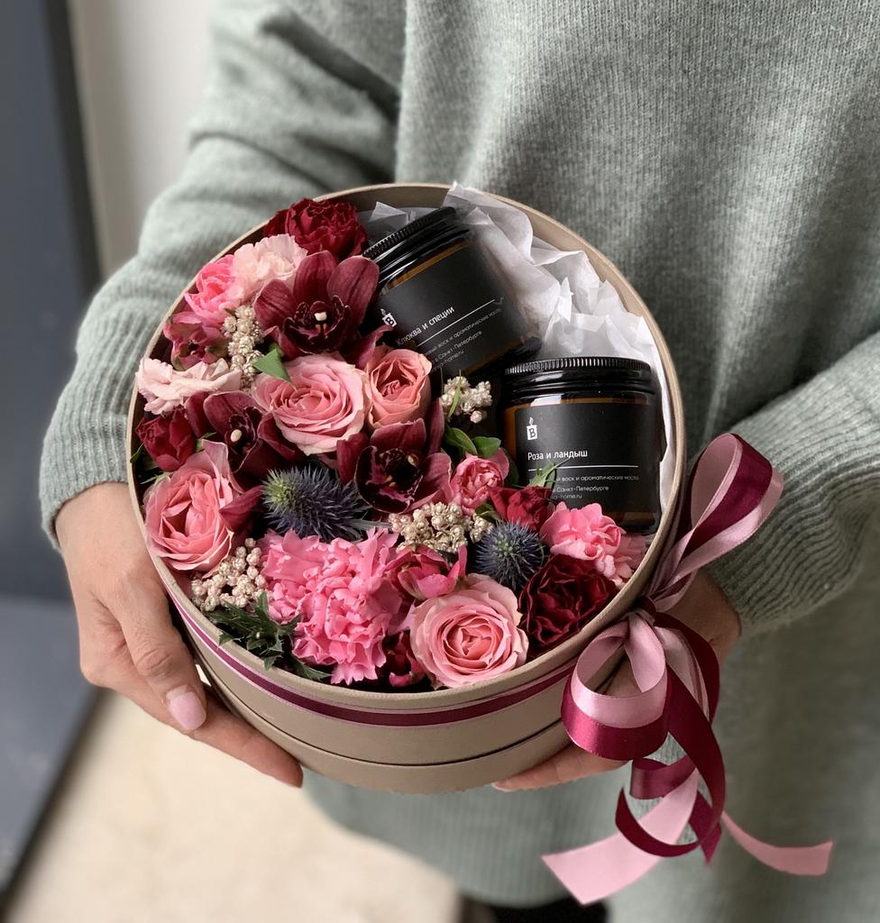 КОРОБКА С ЦВЕТАМИ И СВЕЧАМИ BLOOM BOX 86