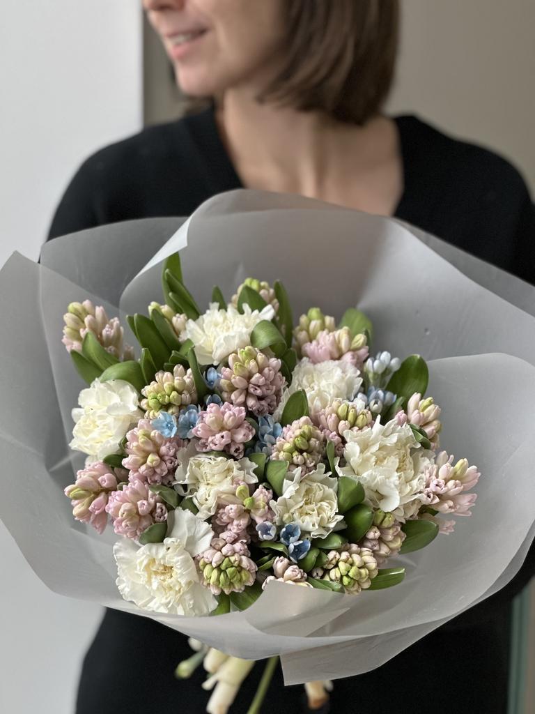 БУКЕТ. ГИАЦИНТЫ, ДИАНТУСЫ И ОКСИПЕТАЛУМ 27