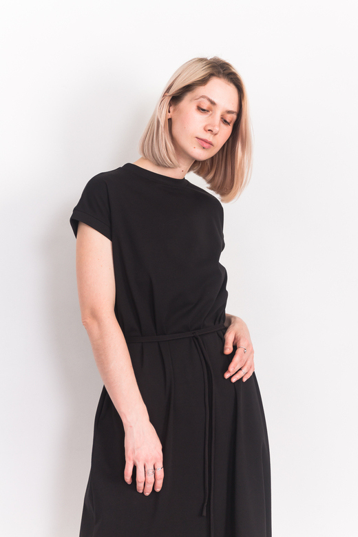 Платье футболка черного цвета