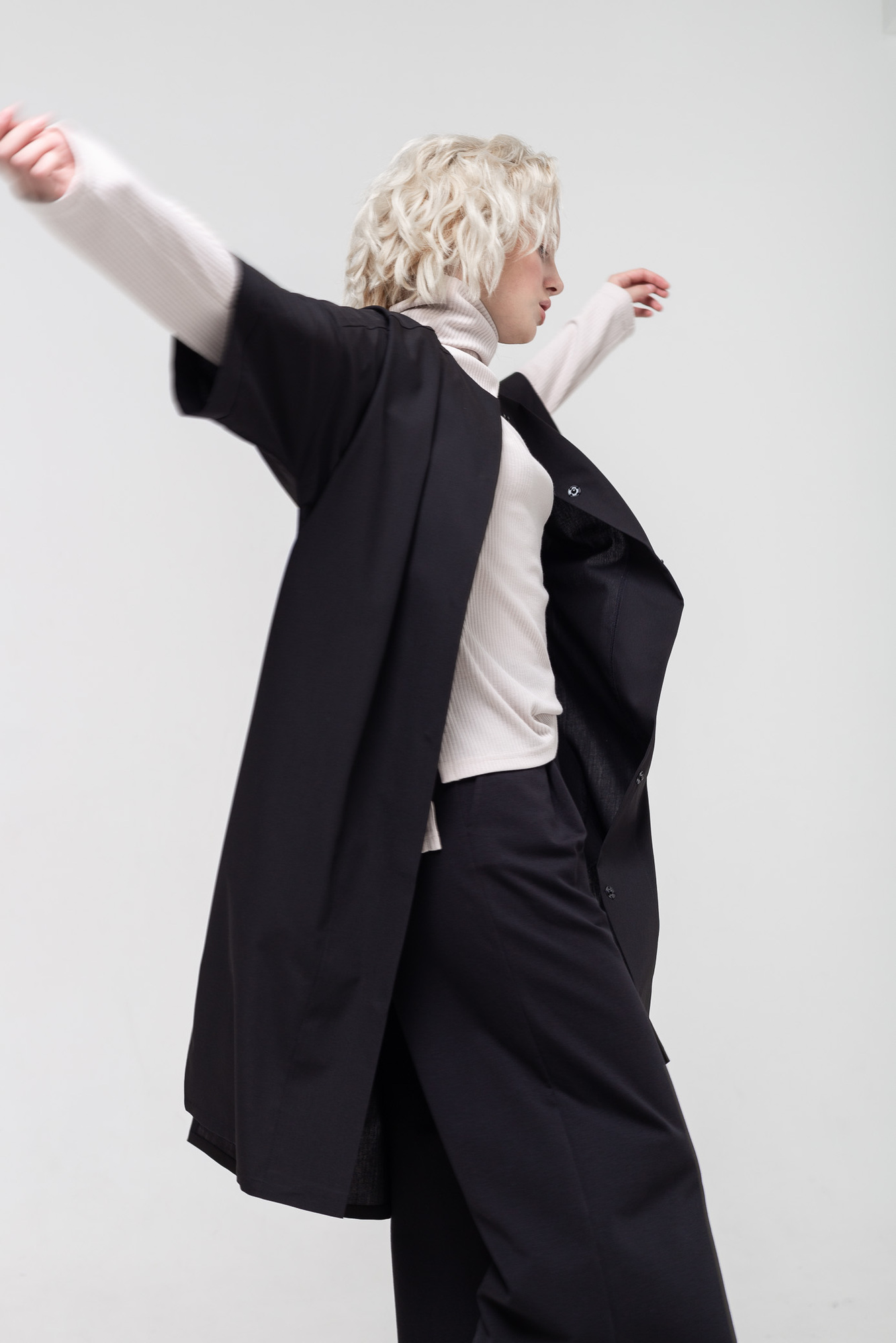 Платье-рубашка в чёрном цвете