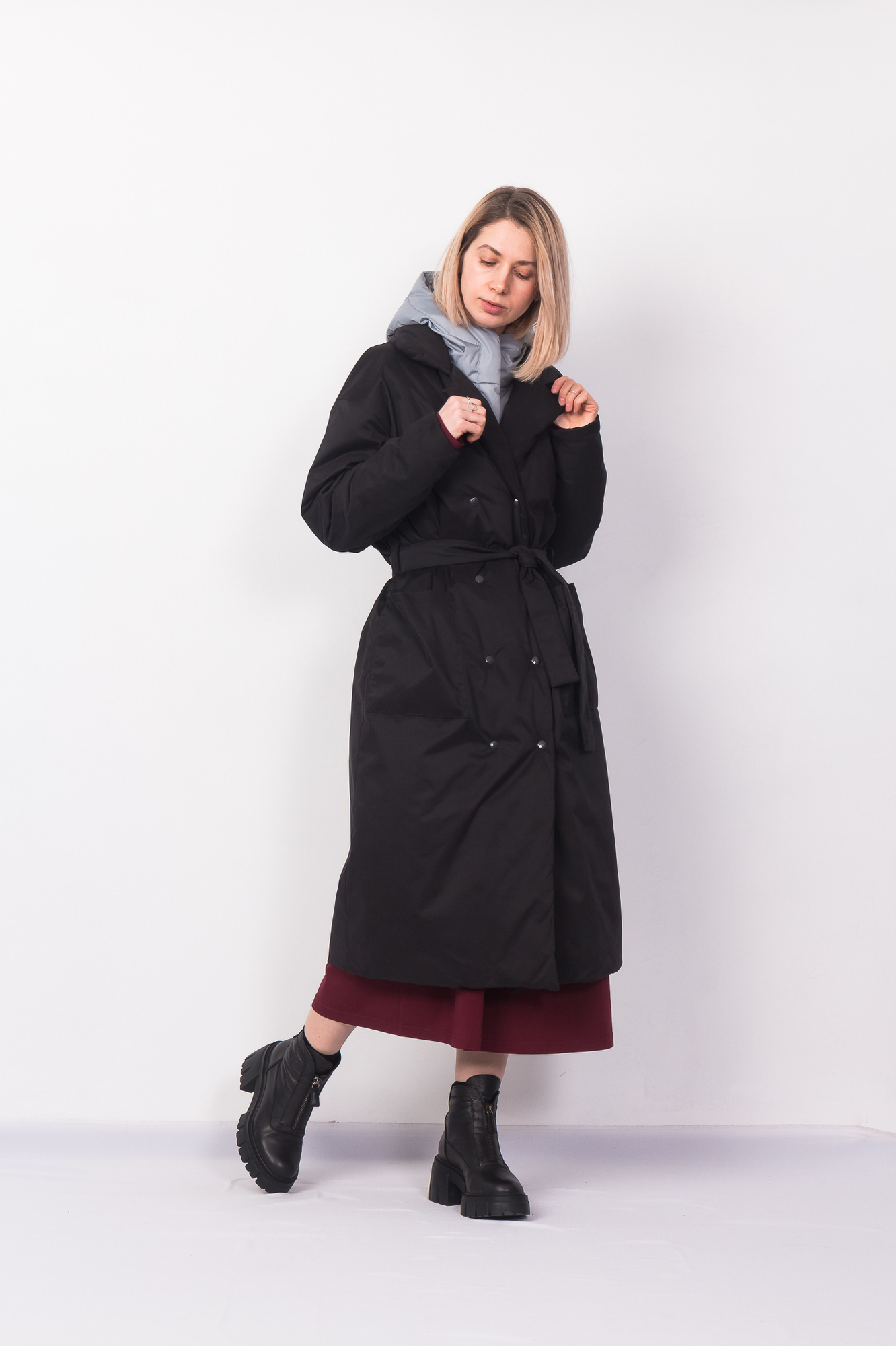 Зимнее пальто с отложным воротником чёрного цвета