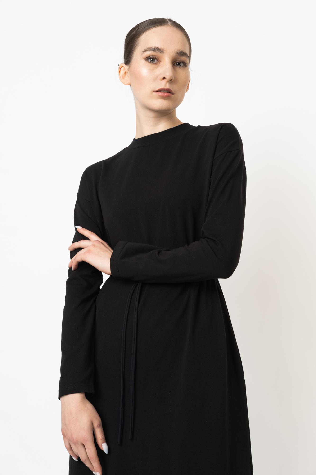 Платье с длинным рукавом в чёрном цвете