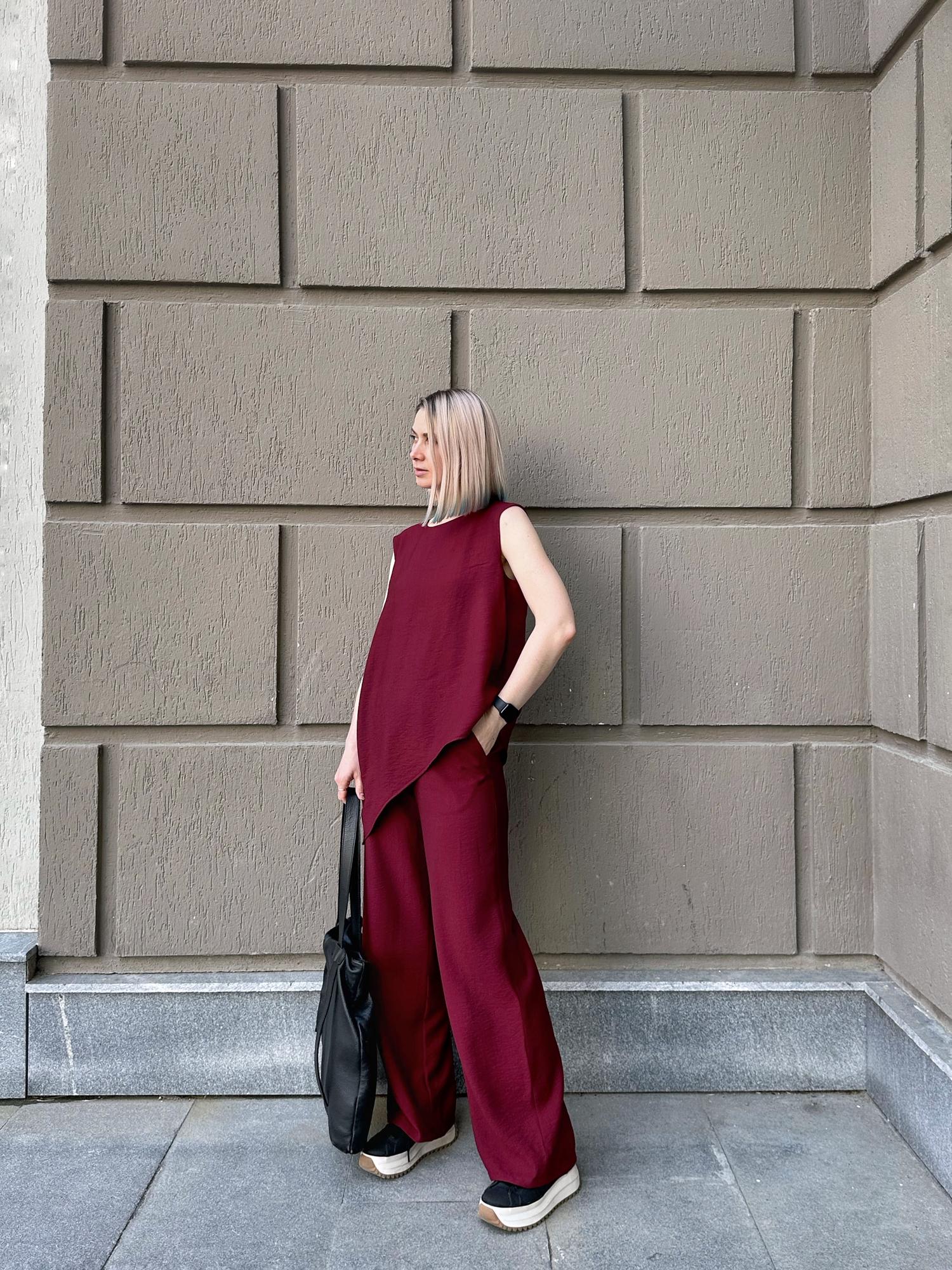 Брюки на эластичном поясе бордового цвета