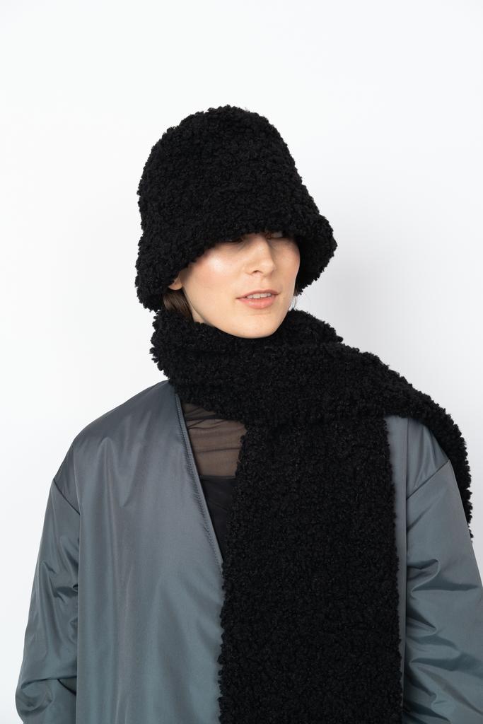 Панама меховая чёрного цвета