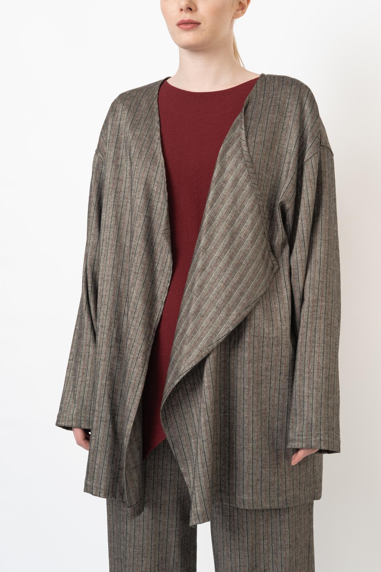 Жакет-кимоно с асимметричными лацканами из шерсти