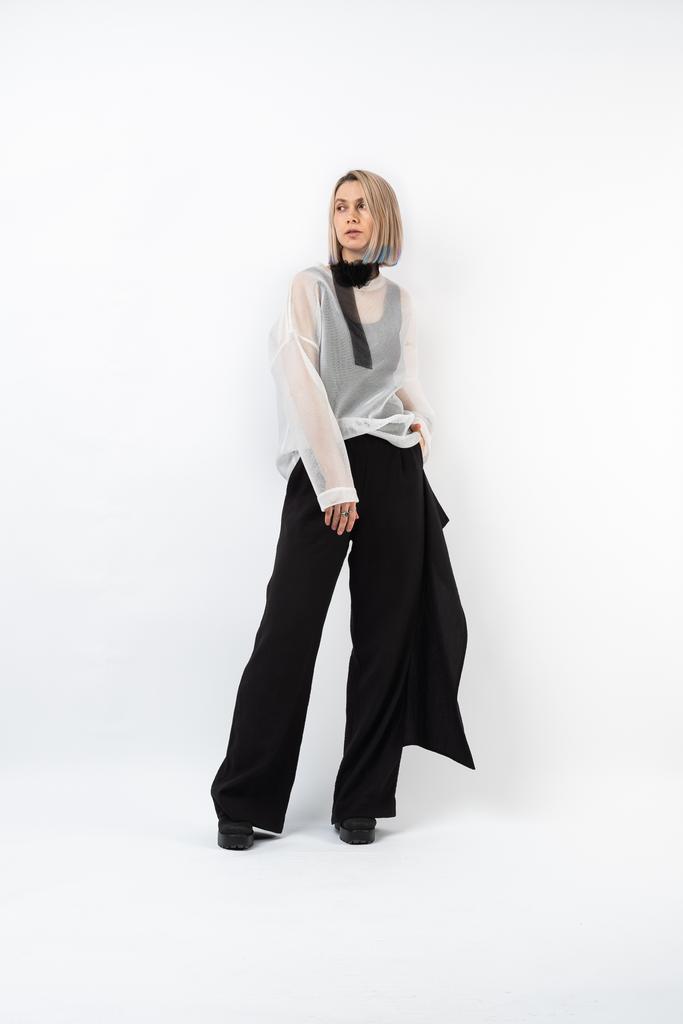 Брюки с отлетной деталью чёрные