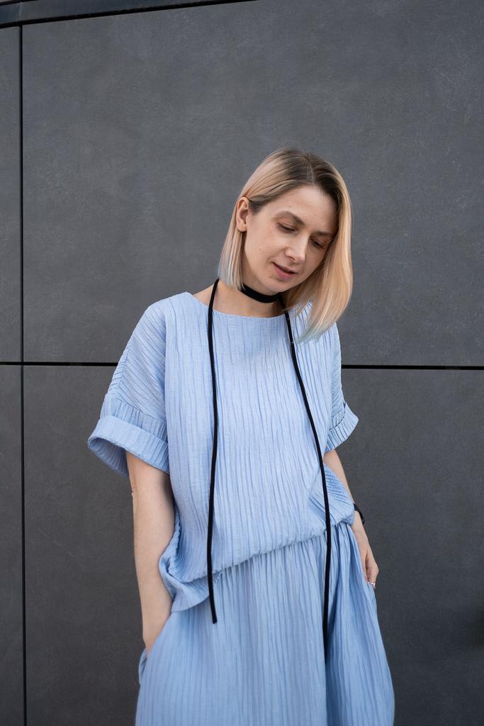 Топ из фактурной ткани голубого цвета