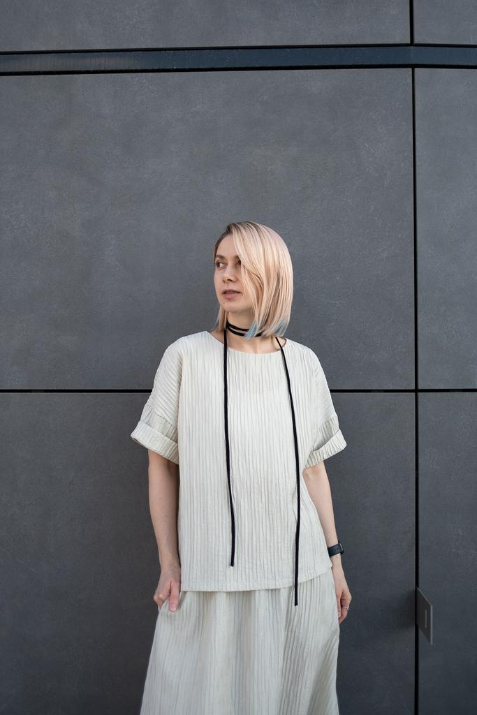 Топ из фактурной ткани цвета слоновая кость