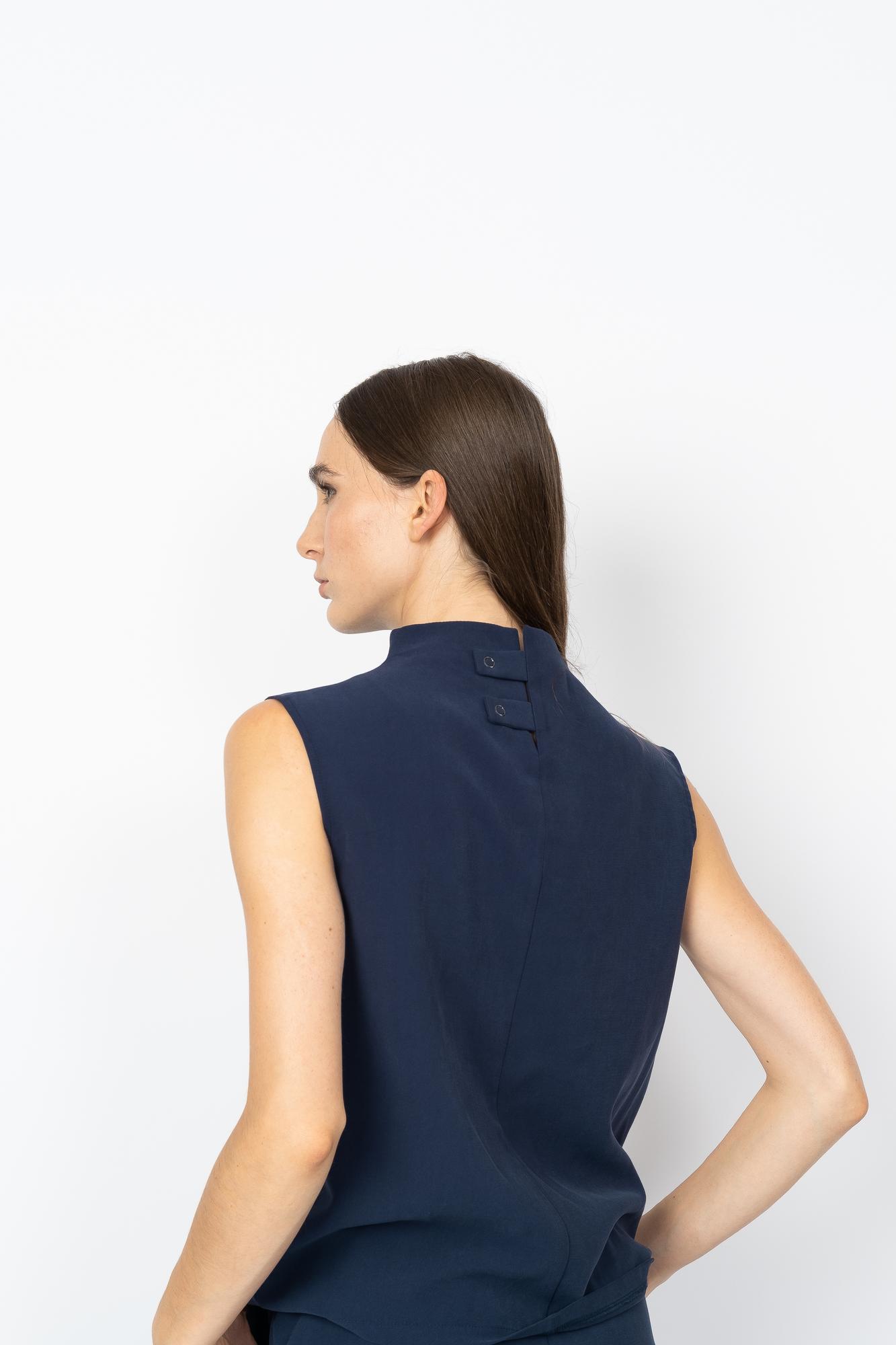 Топ с воротом из тенсела синий