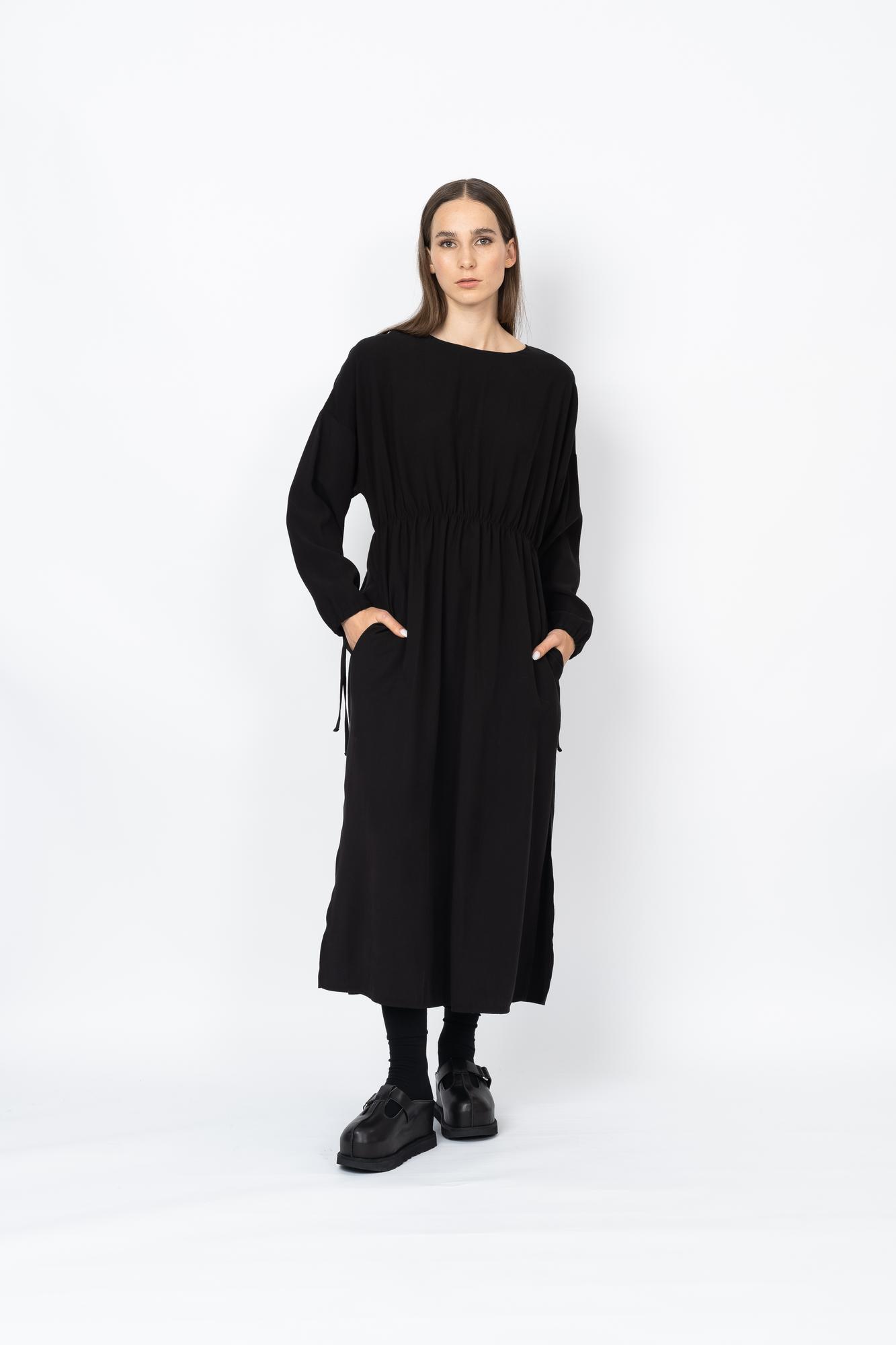 Платье с завязками чёрного цвета