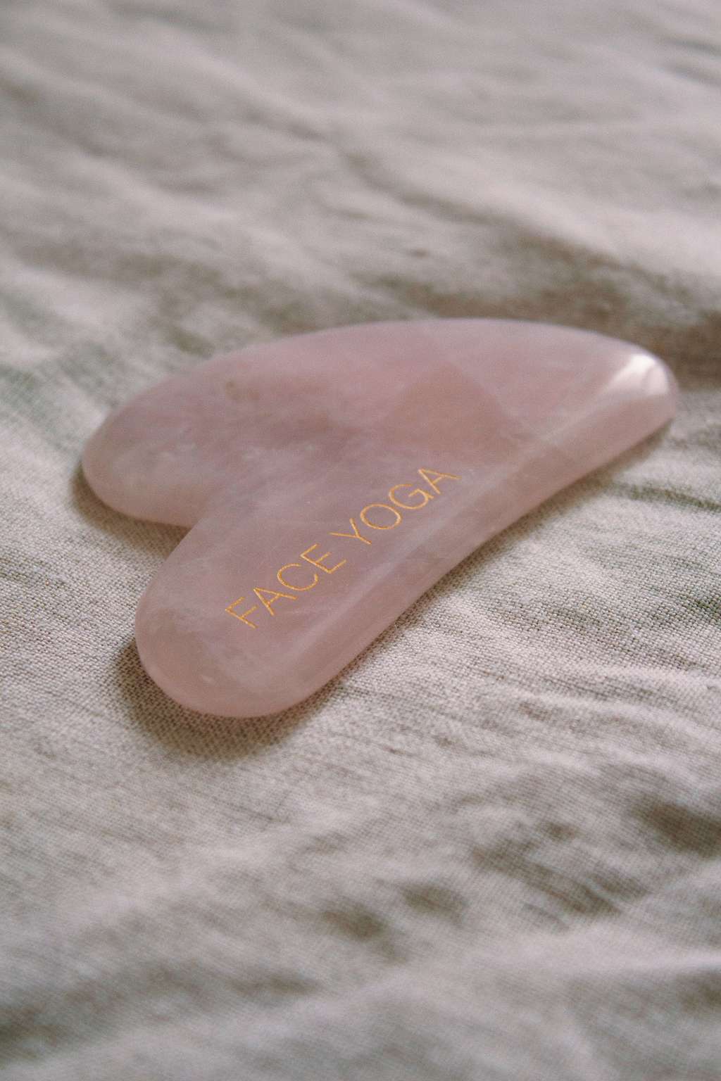 Гуаша из розового кварца Face Yoga