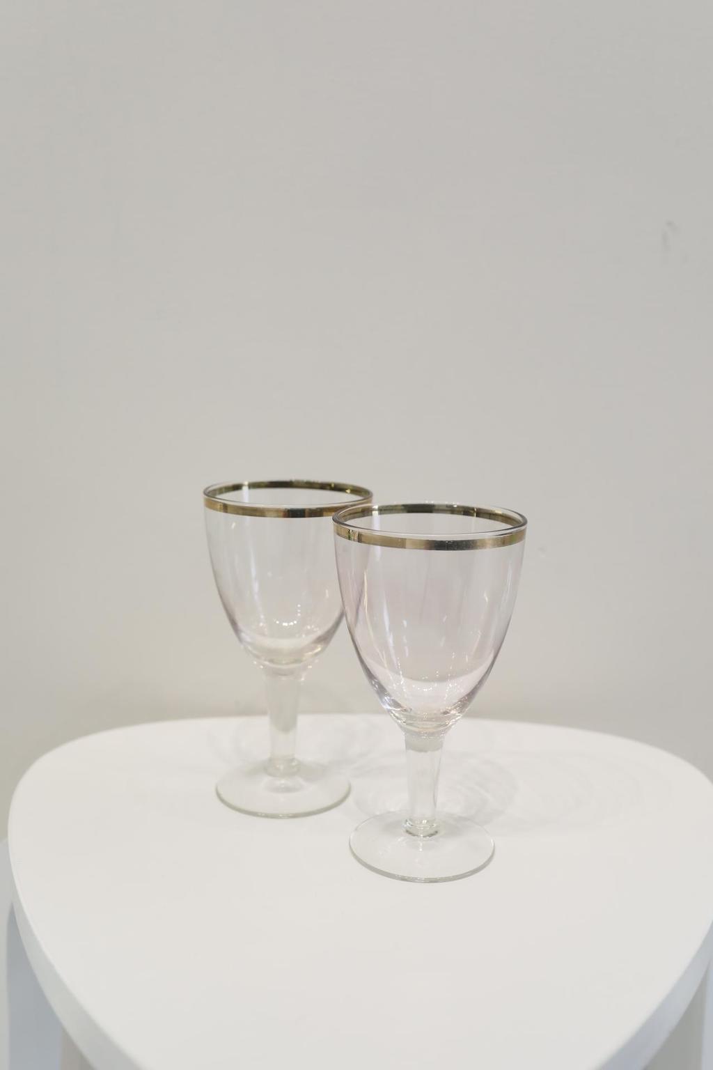 Бокалы с золотым краем