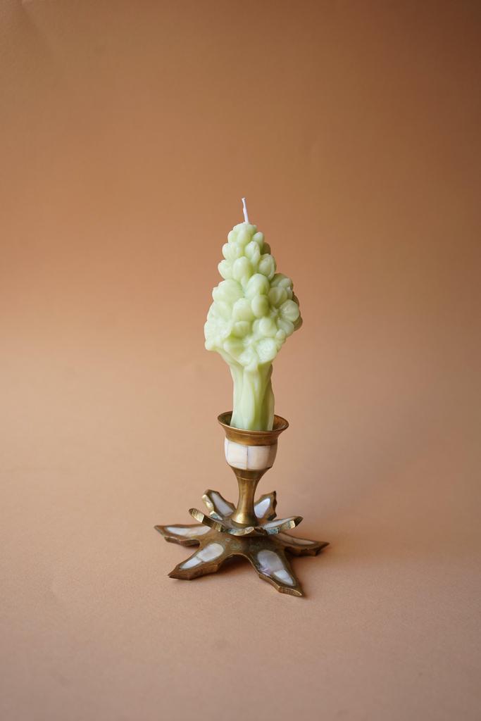 Цветок малый салатового цвета Unification Love