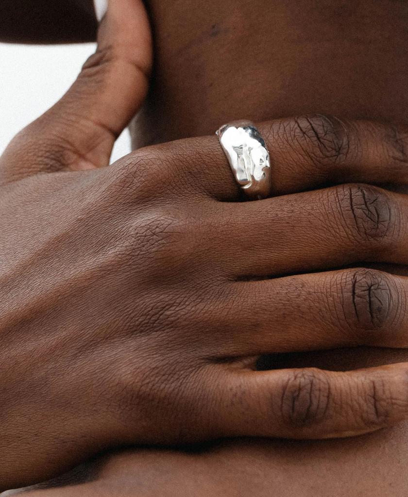 Half-sphere ring The Object