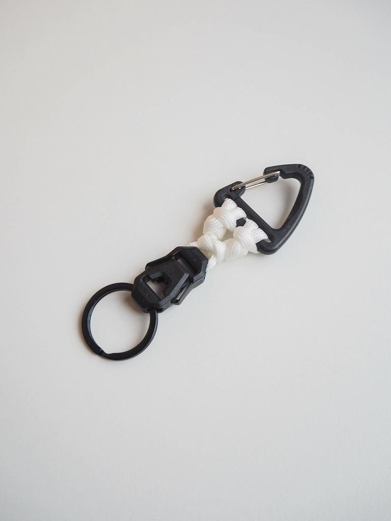 Треугольный карабин с фастексом ACK Items