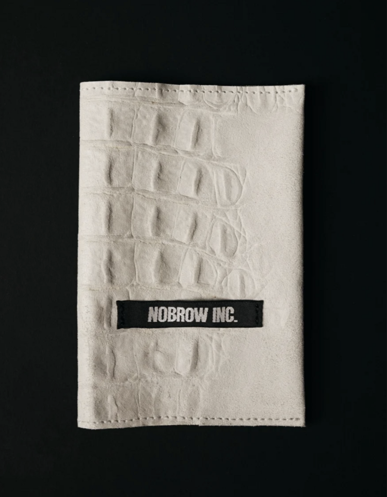 Обложка на паспорт «Крокодил» молочная NOBROW