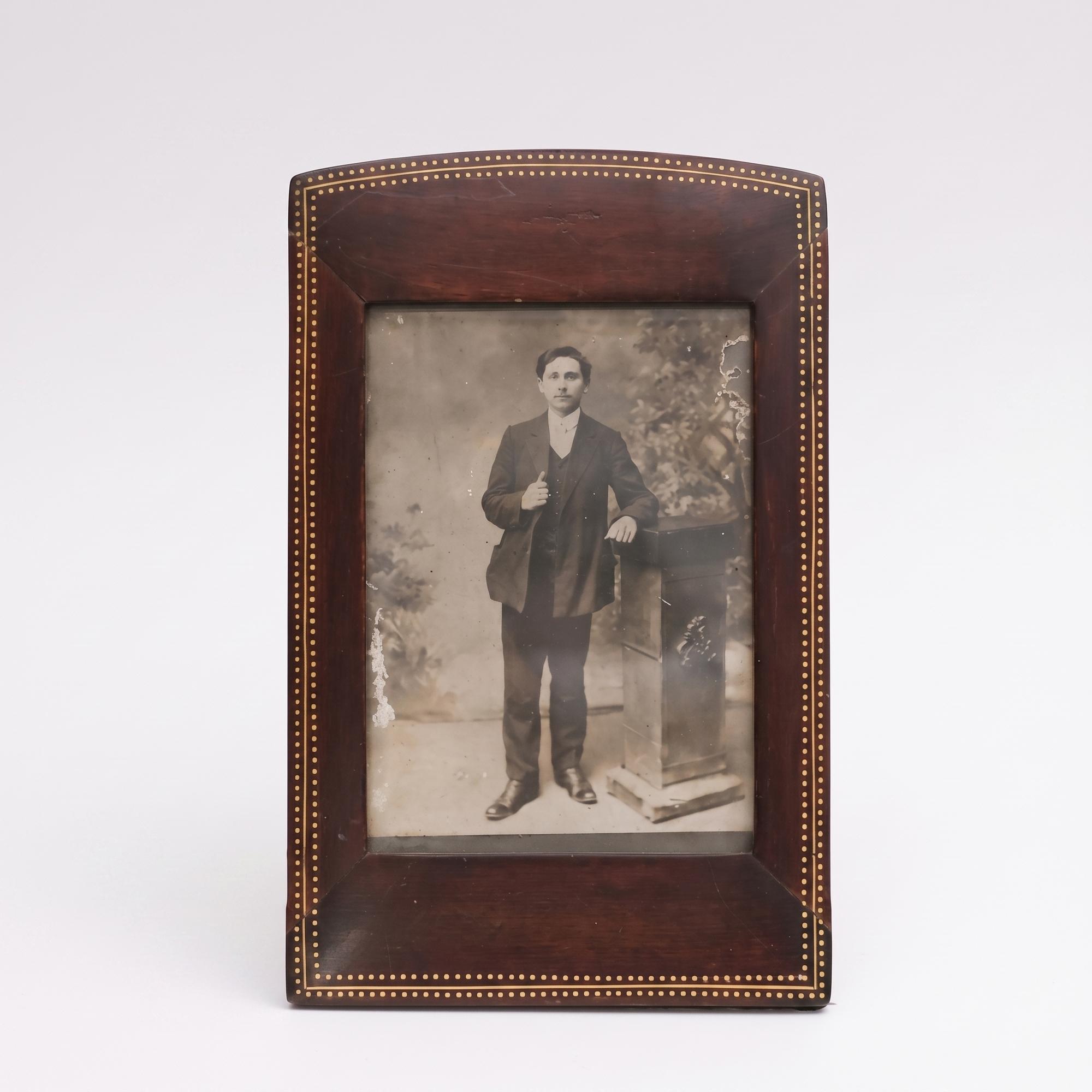 Деревянная рамка для фото с золочением, 1950-е гг