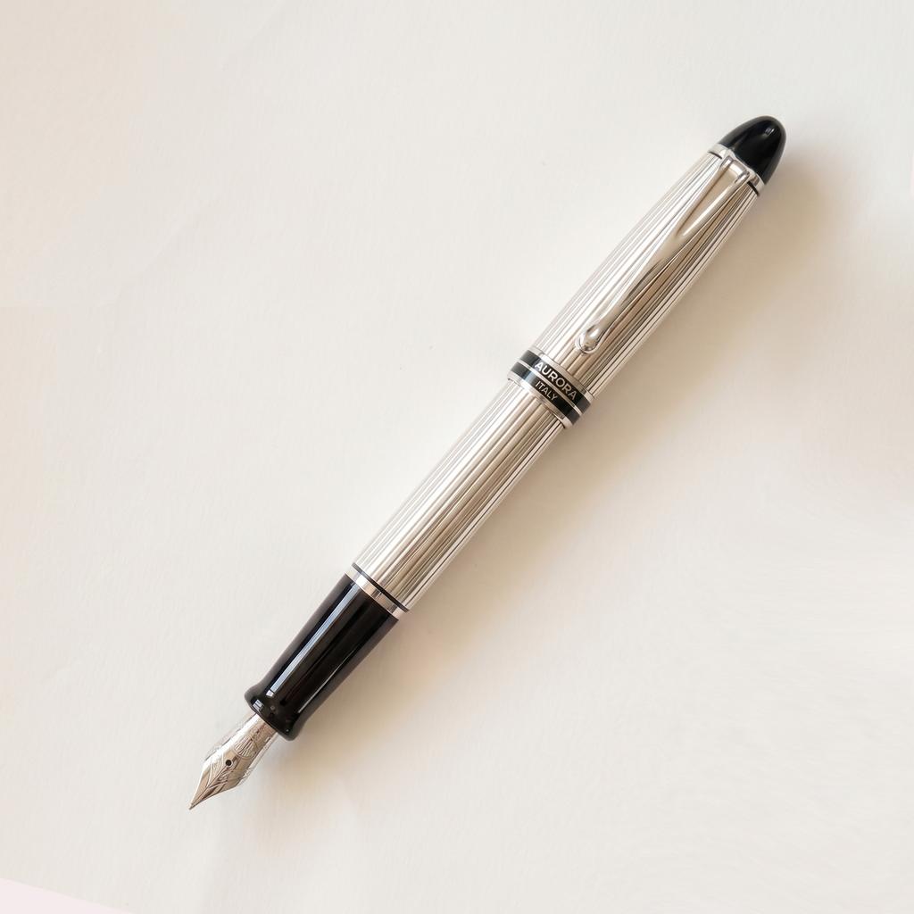 Перьевая ручка Aurora Ipsilon Sterling Silver, 1990-е годы