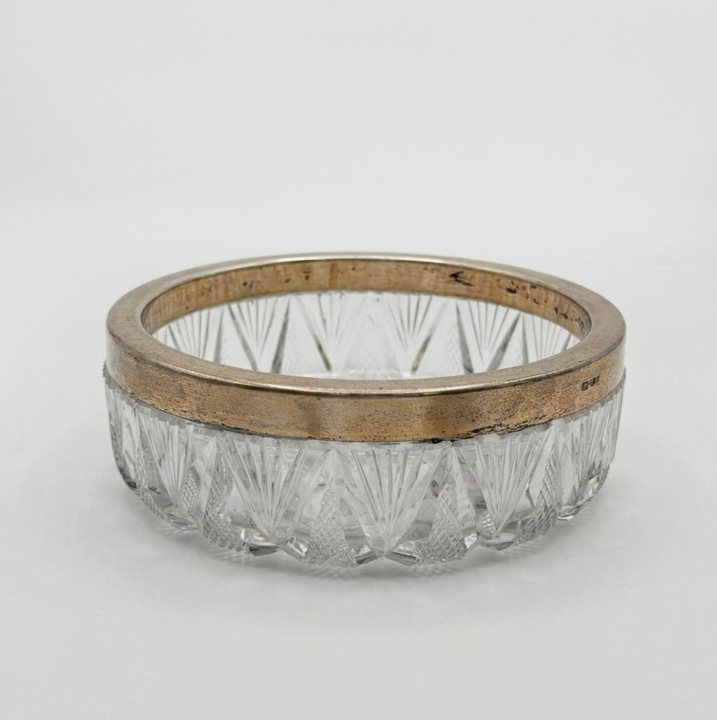 Хрустальная конфетница, 1955