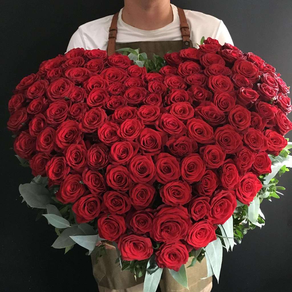 сердце из роз