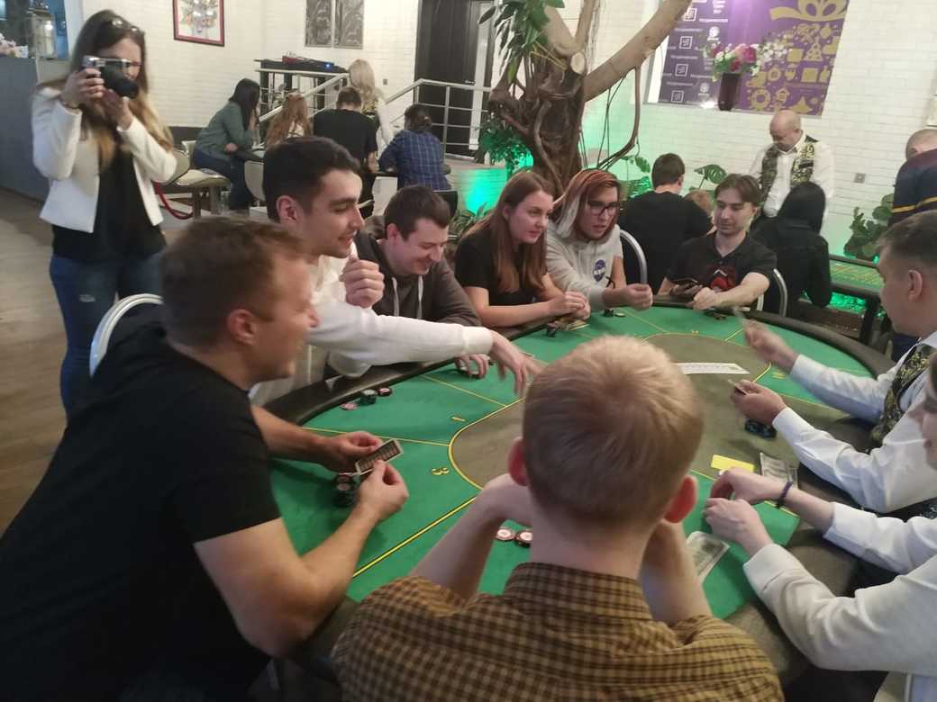 Техасский покер - 20000 руб.