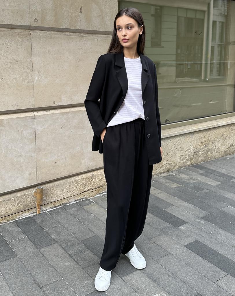 Жакет чёрного цвета из тенсела