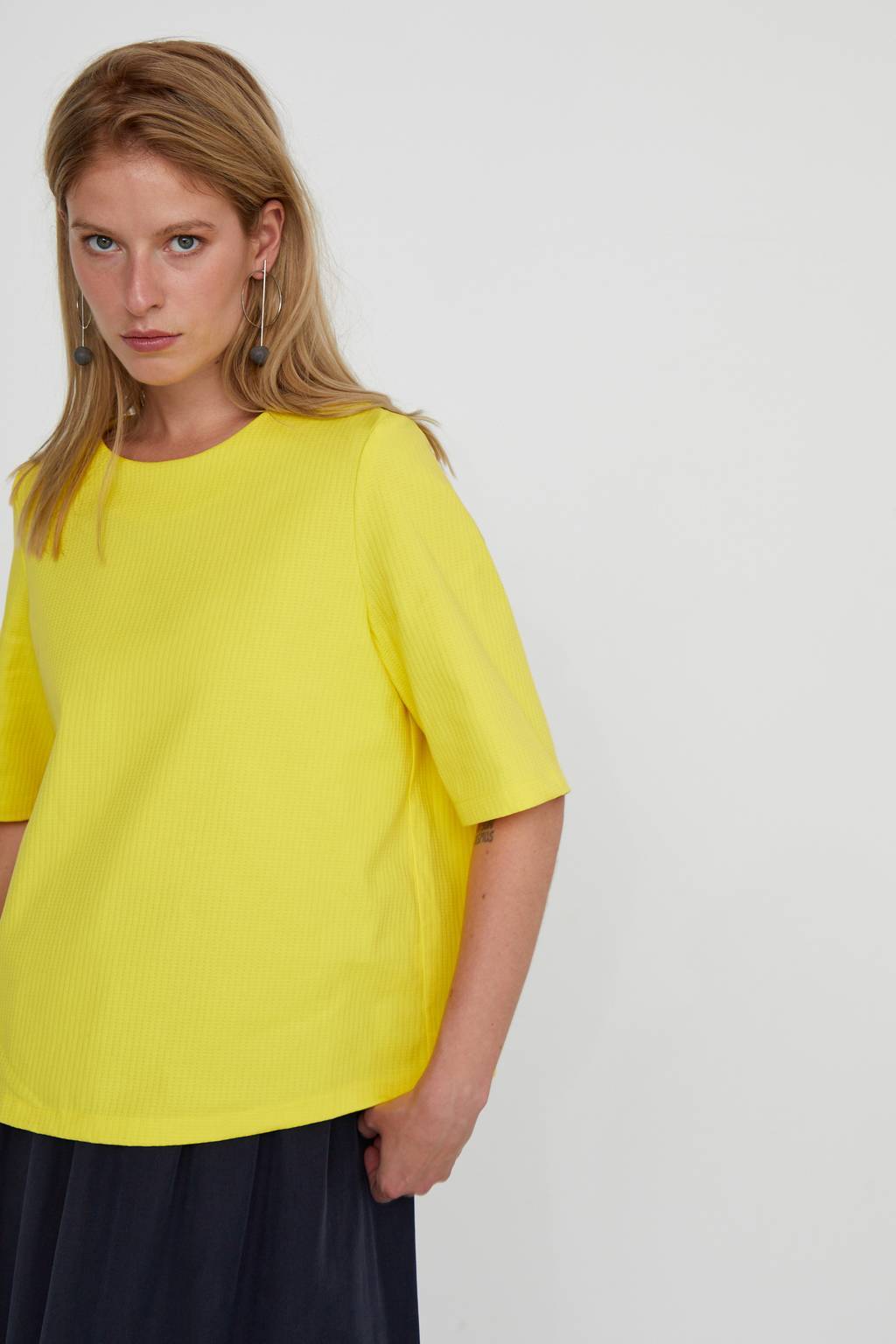 Блузка лимон с коротким рукавом