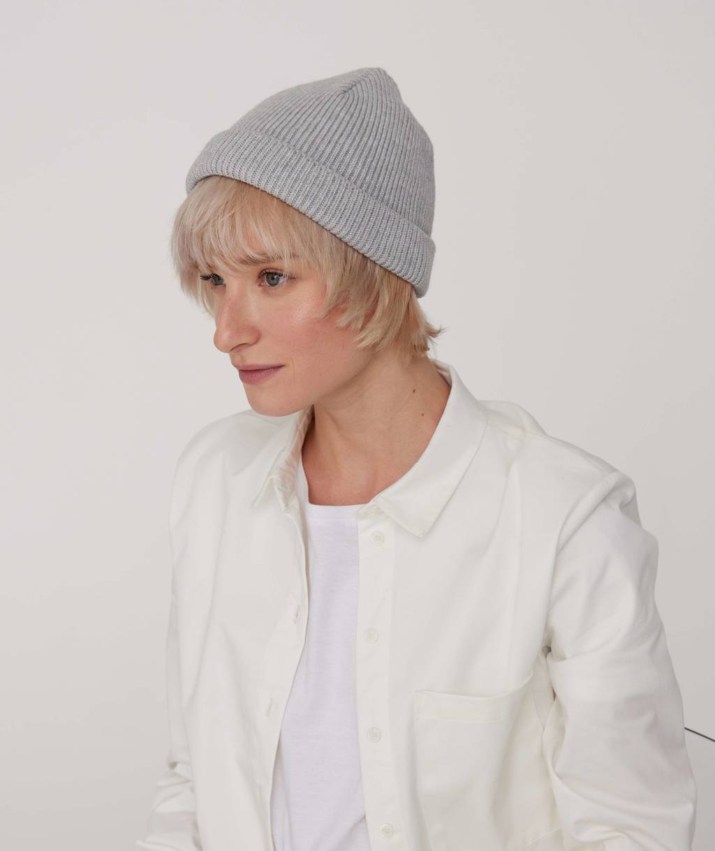 ШАПКА СЕРАЯ, КМ