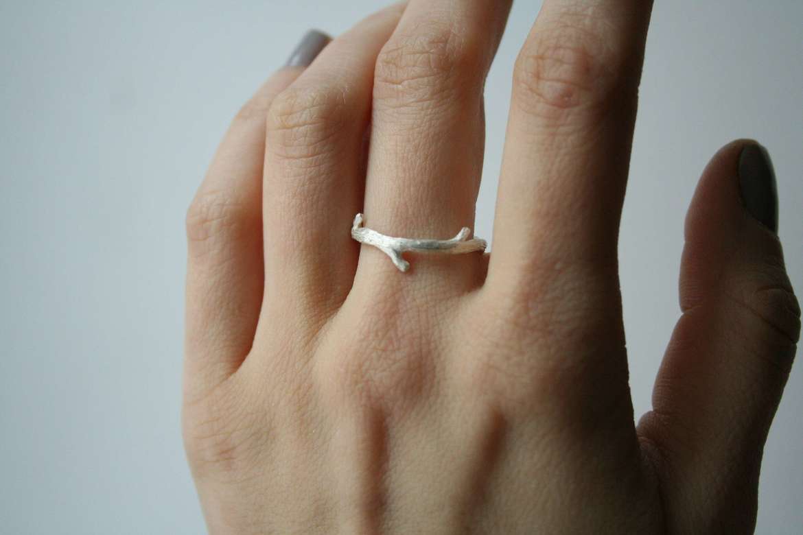 кольцо веточка