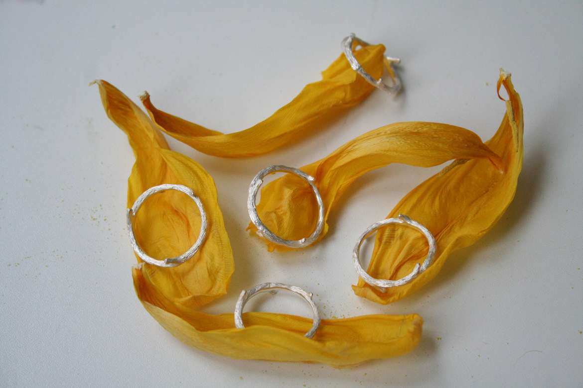 кольцо веточка