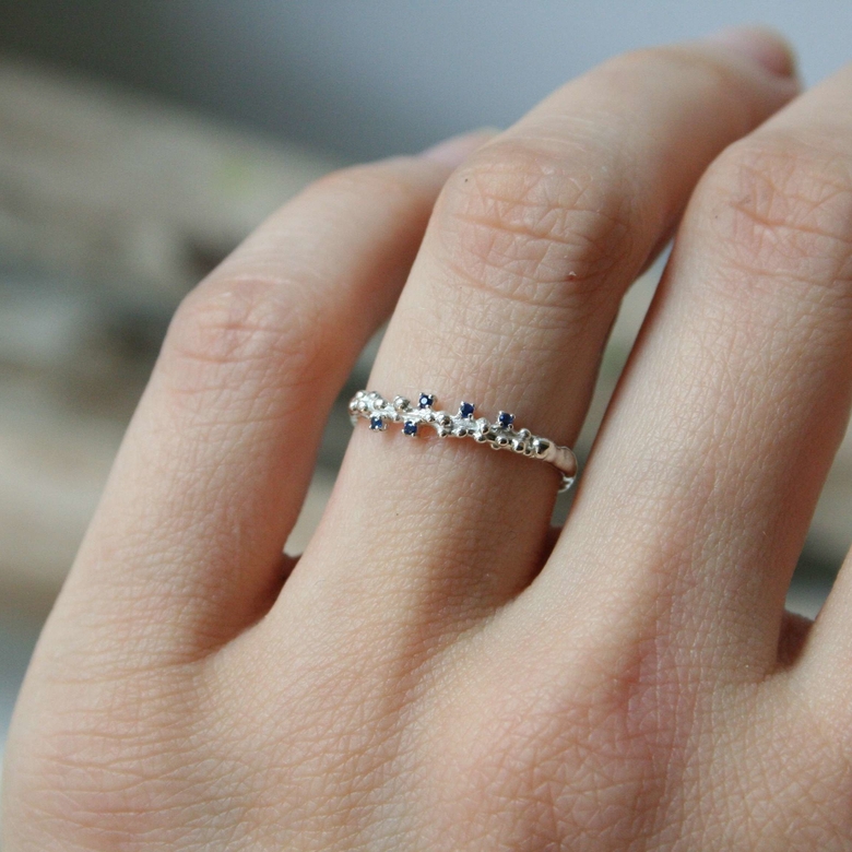 кольцо искры с камнями разного цвета на выбор