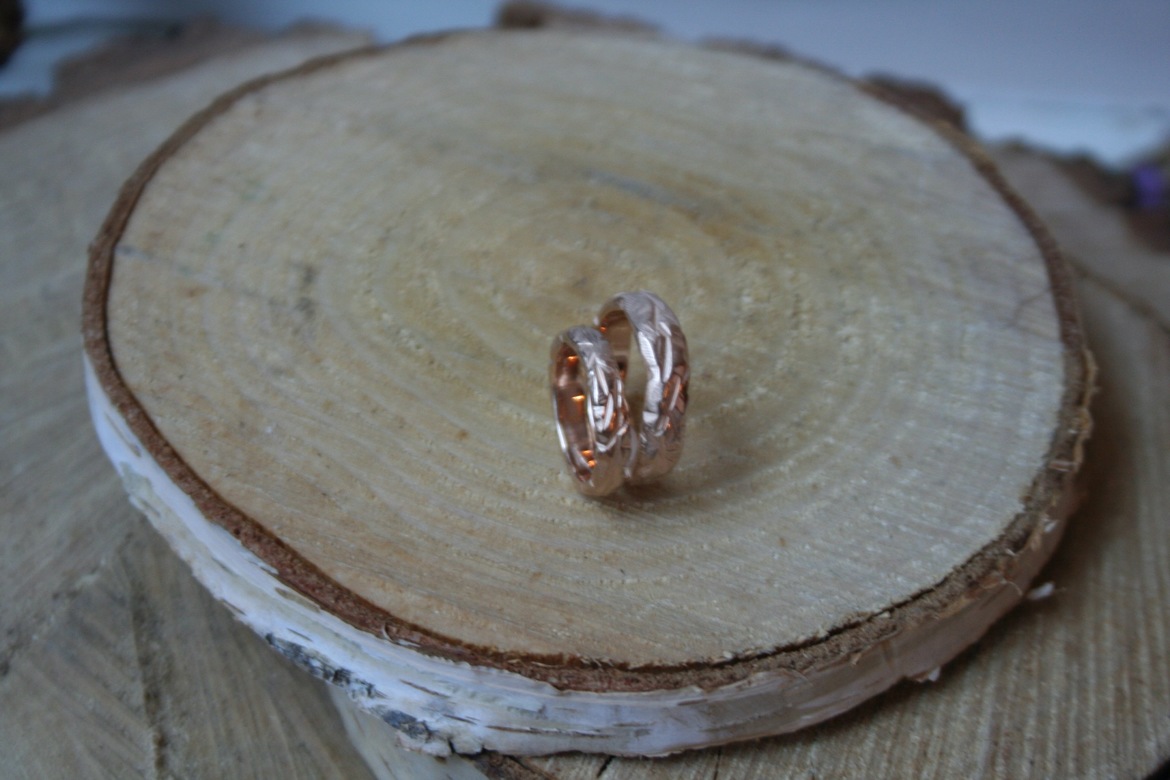 массивные кольца дикие грани из золота