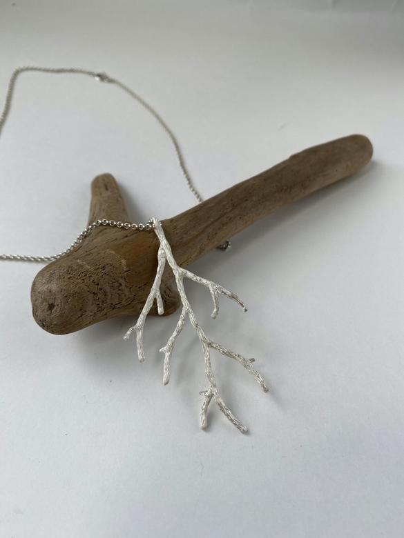 кулон большая ветка