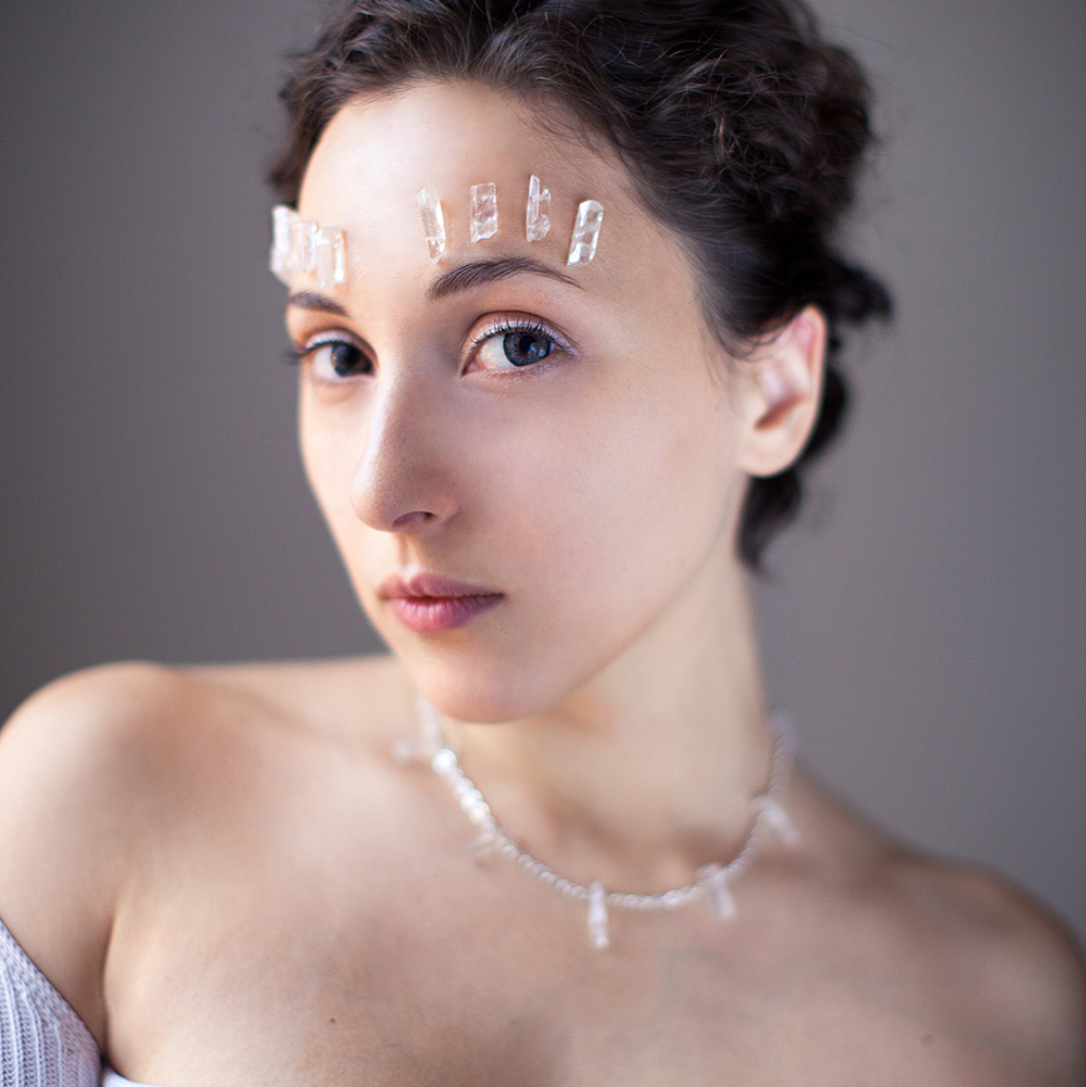 колье с горным хрусталём