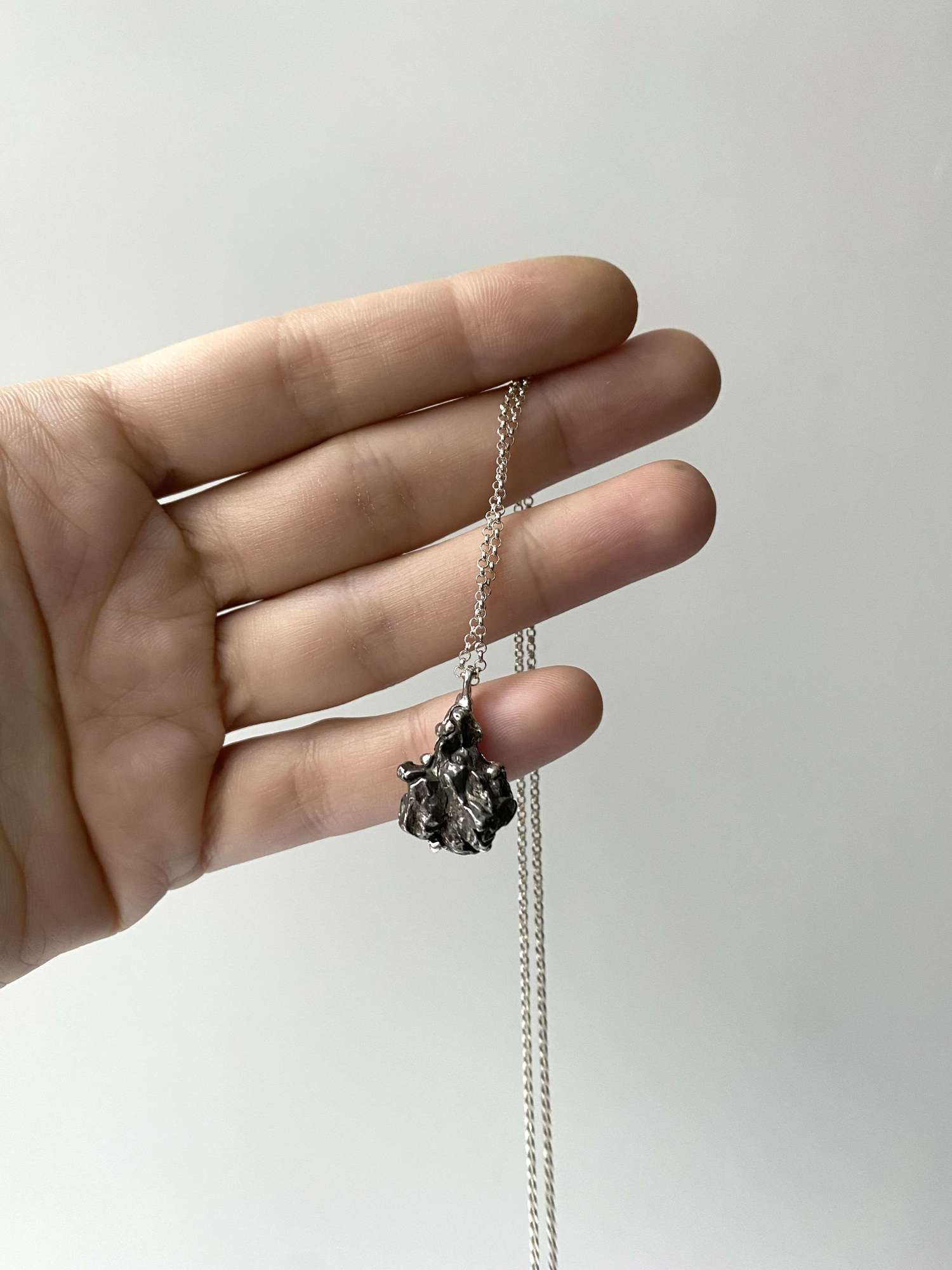 Кулон с метеоритом