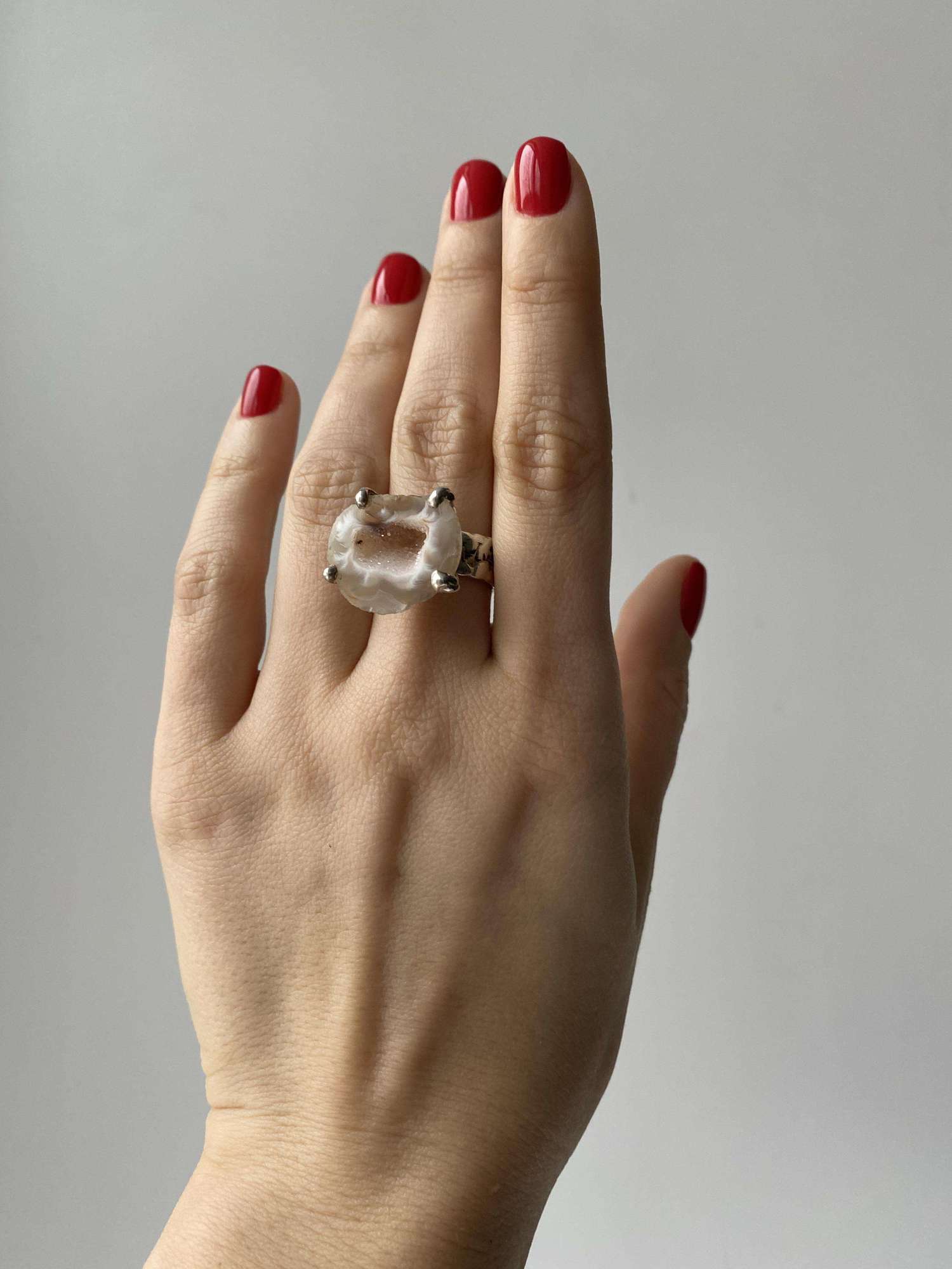 кольцо с жеодой агата