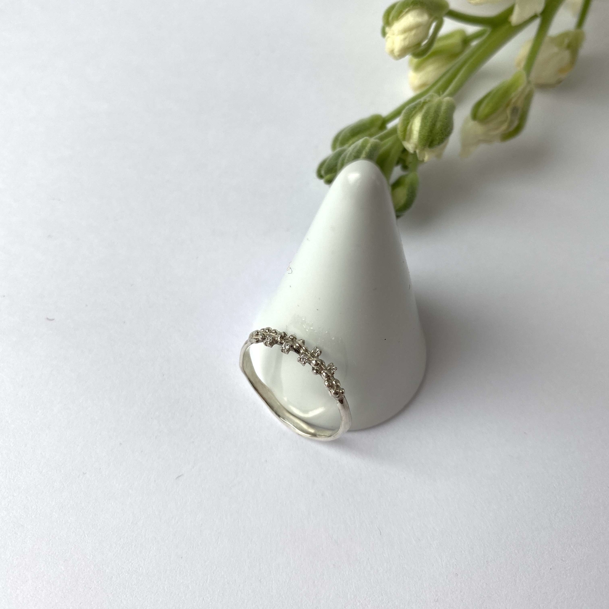 кольцо иней