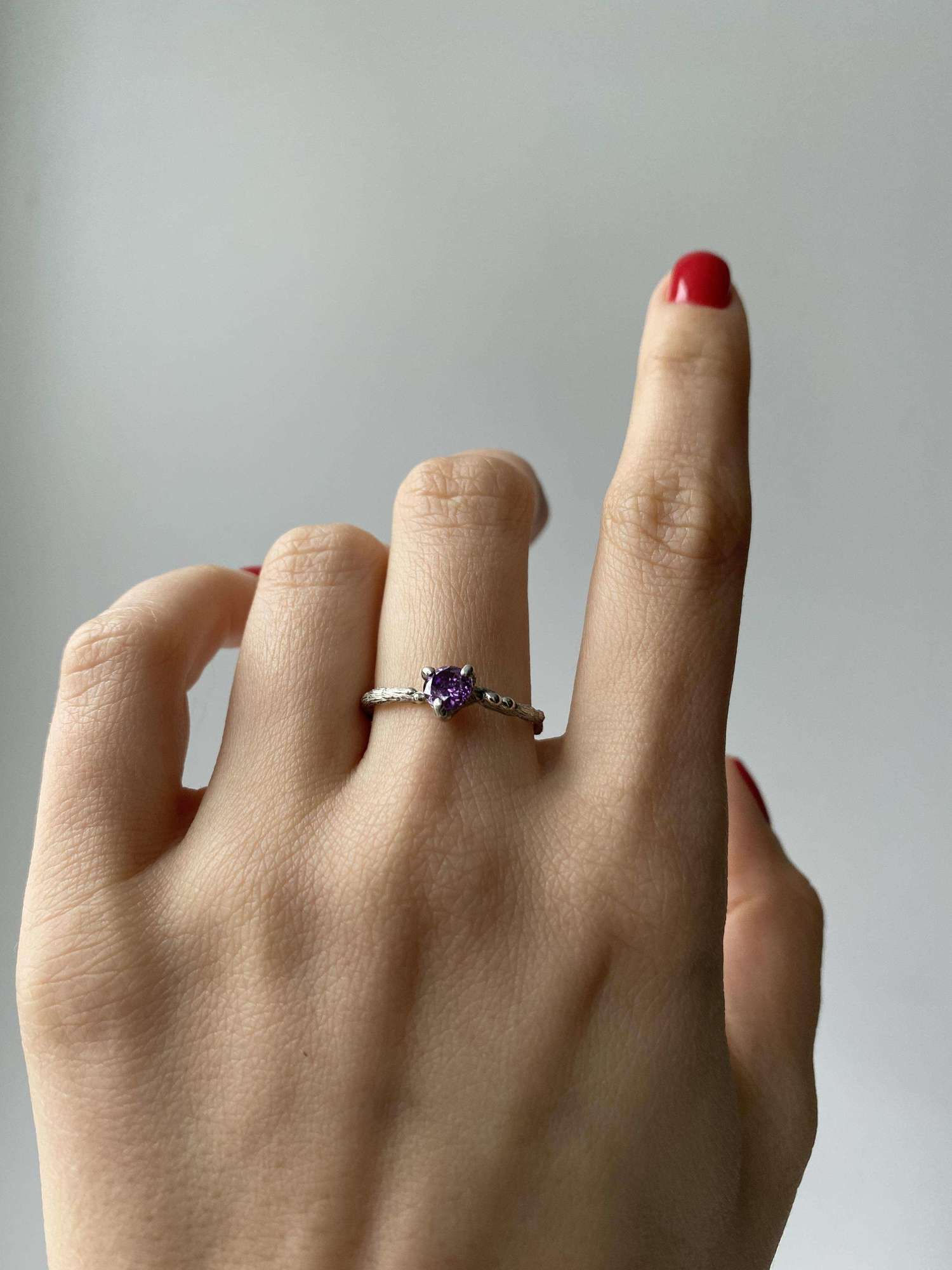 кольцо с аметистом