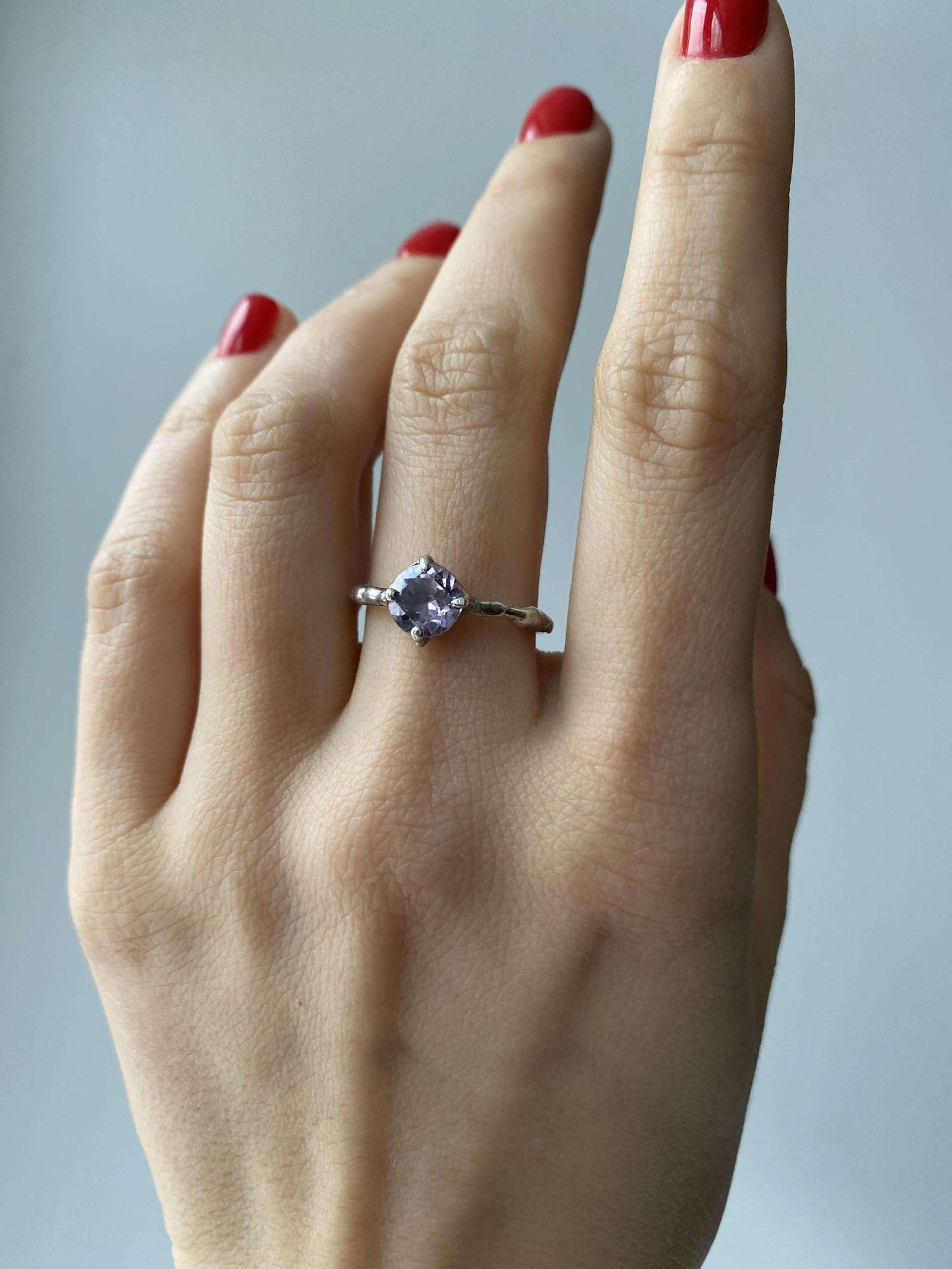 кольцо с аметистом