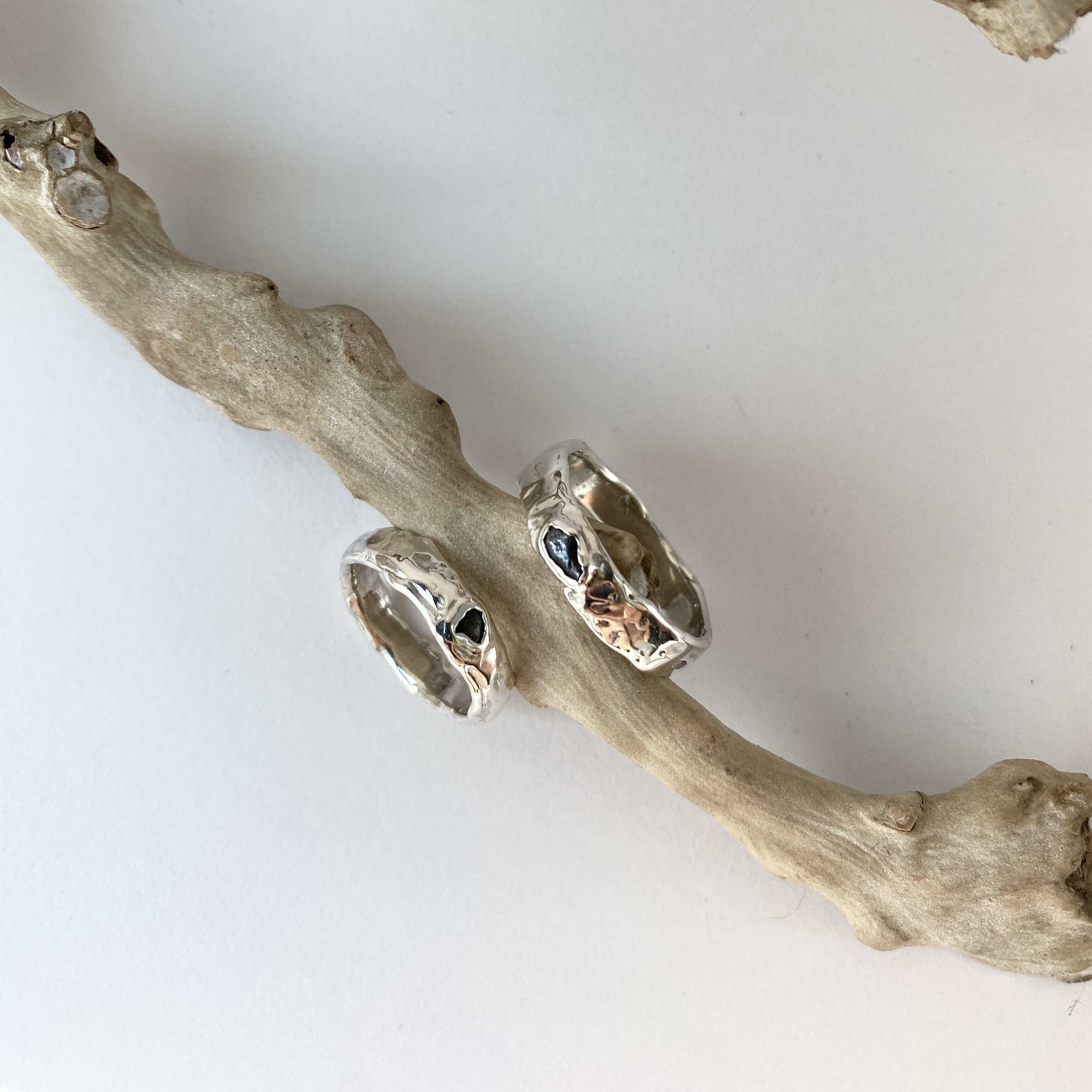 обручальные с метеоритами