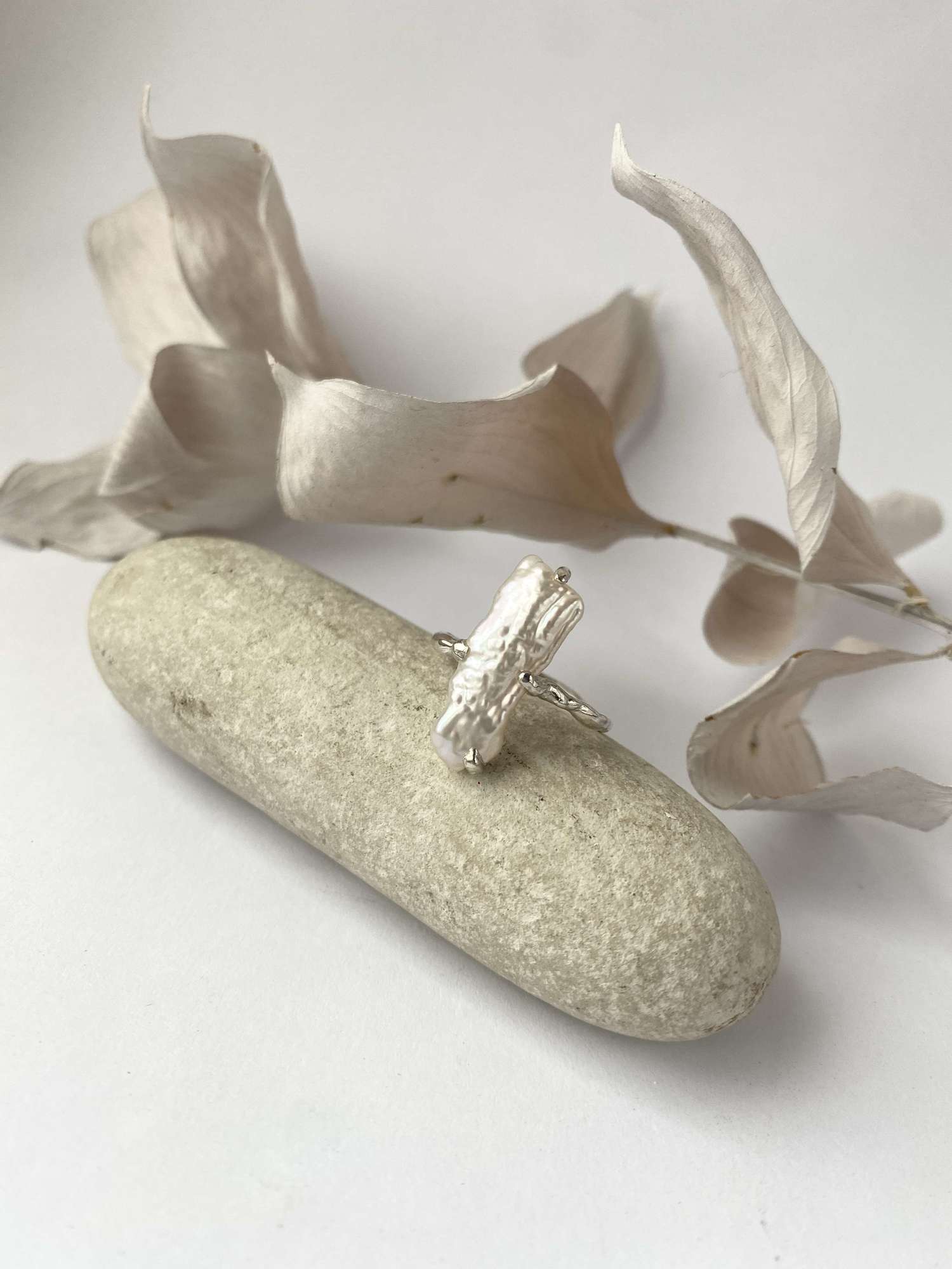 Кольцо жемчуг большой