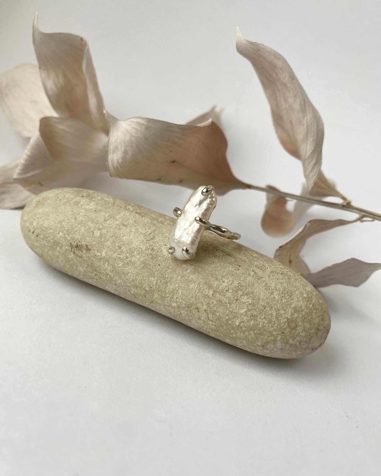 Кольцо жемчуг большой