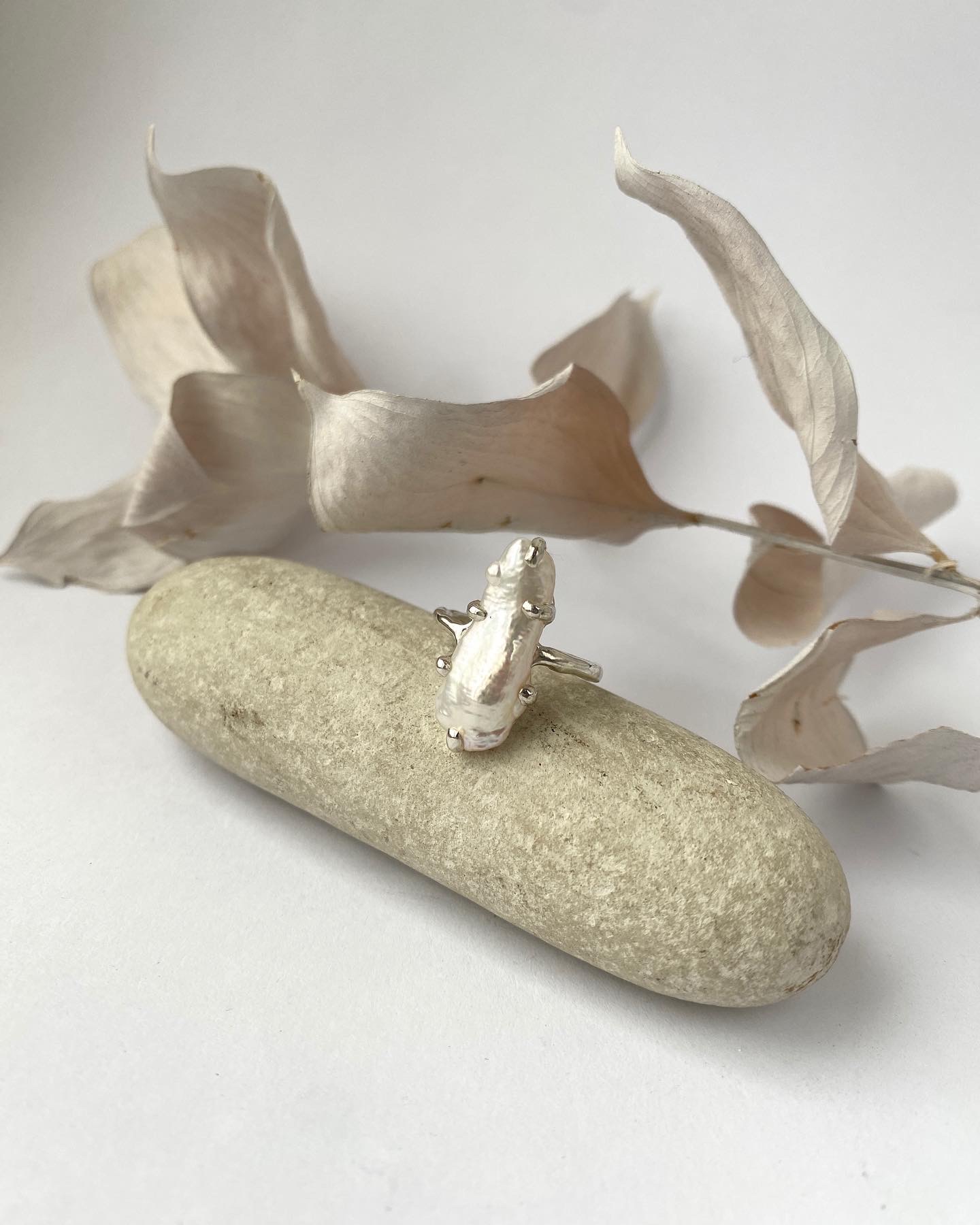 Кольцо жемчуг большой