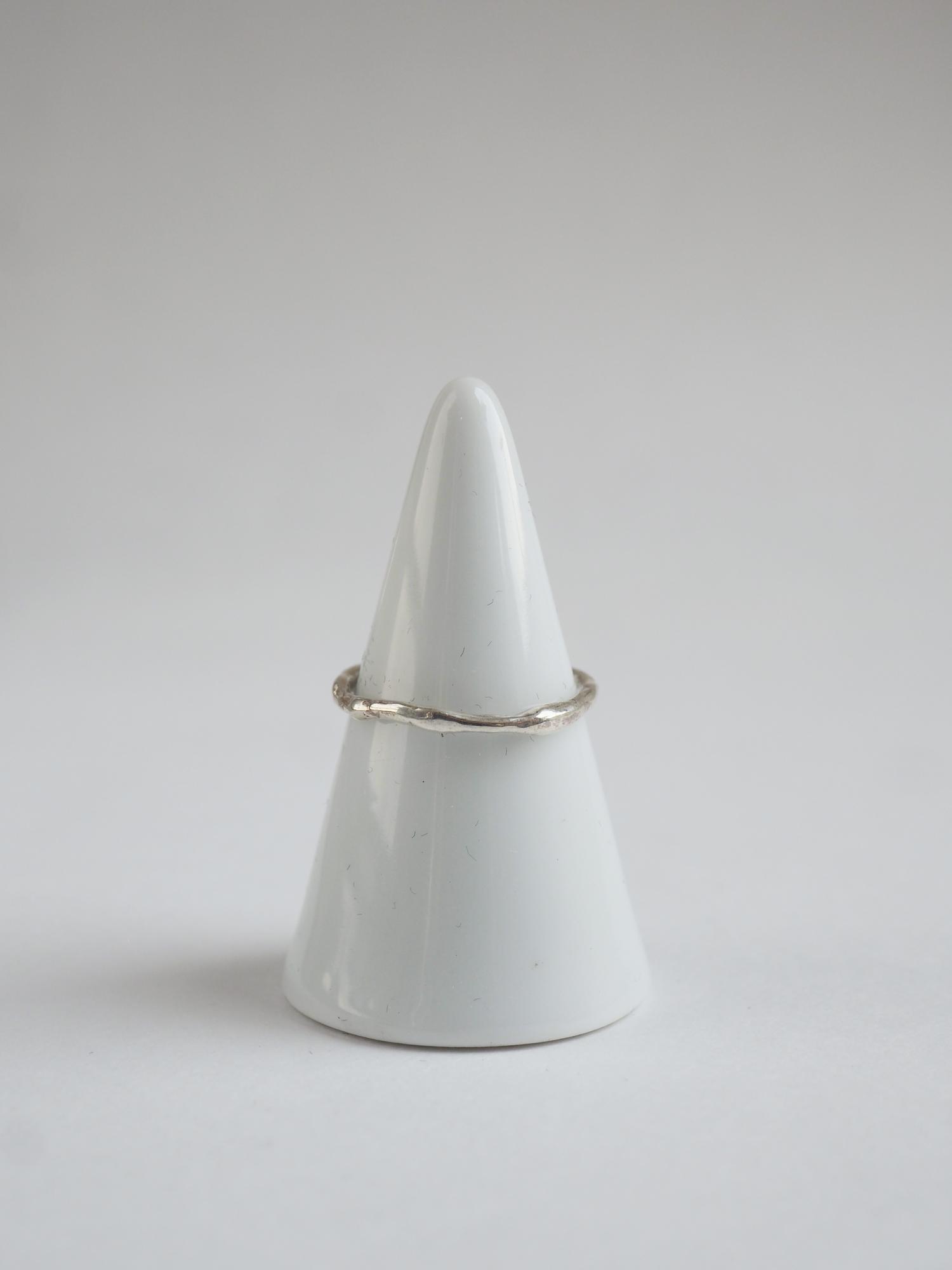 обручальное кольцо тонкое